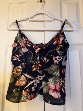 Guess floral top
